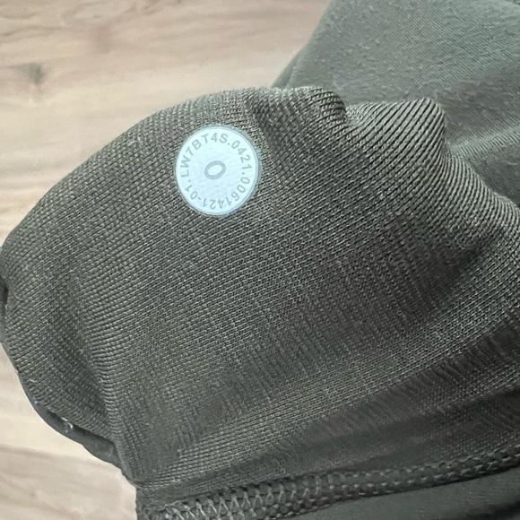 Lululemon Olive Green High-Waisted Biker Shorts - Picture 5 of 5